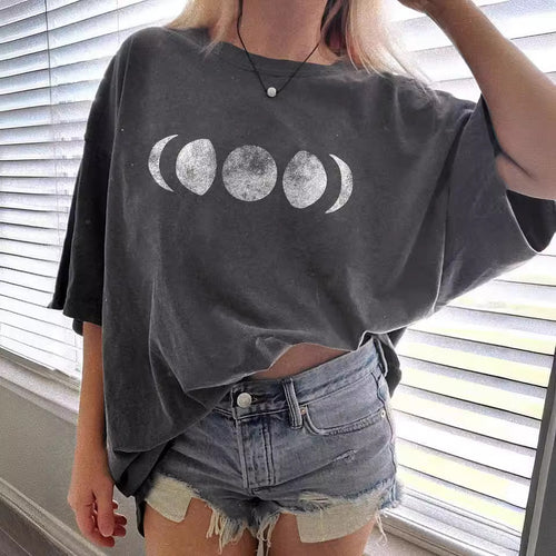 Ladies loose t-shirt with creative moon design Lune London