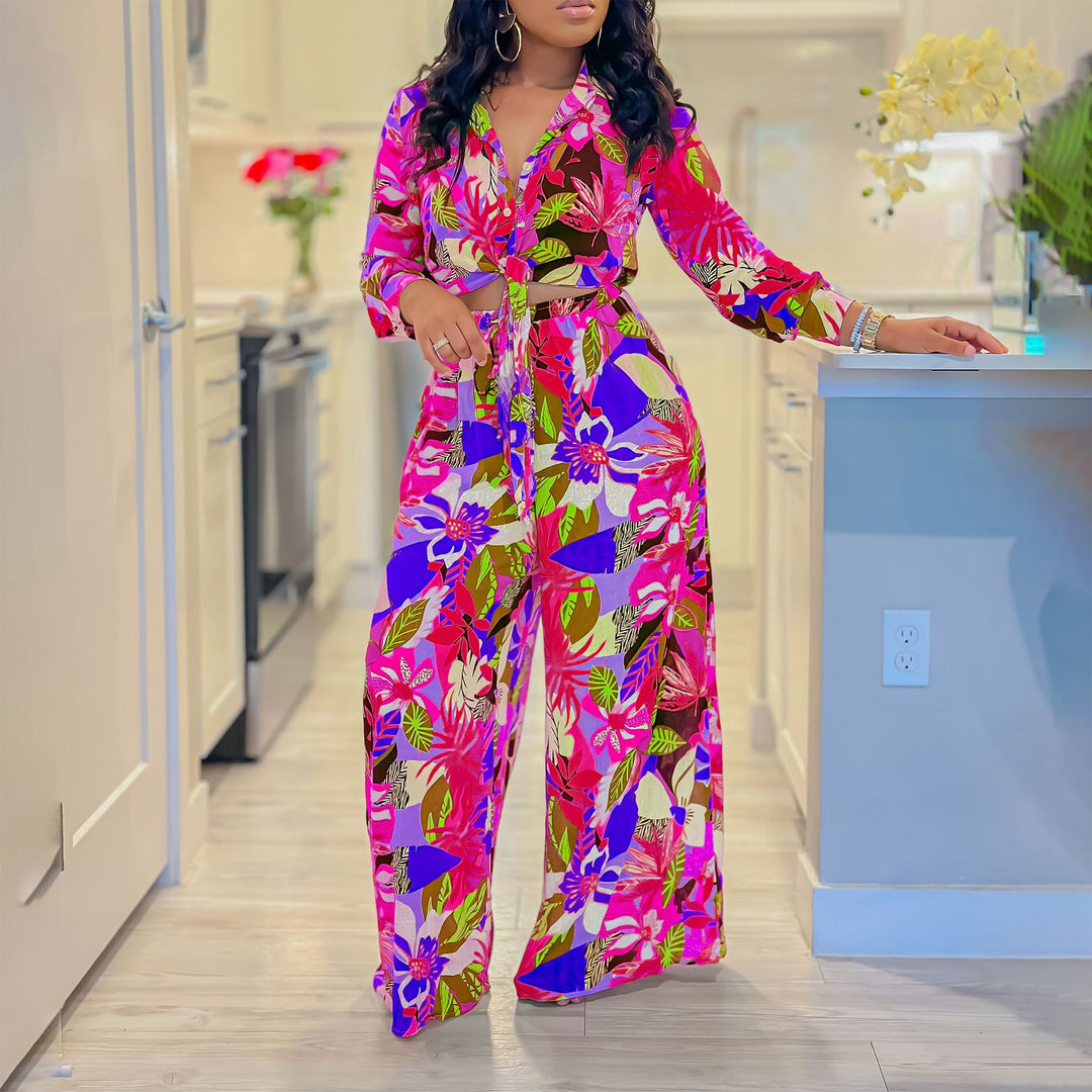 Ladies elegant jumpsuit with floral patterns and fitted cut Lune London
