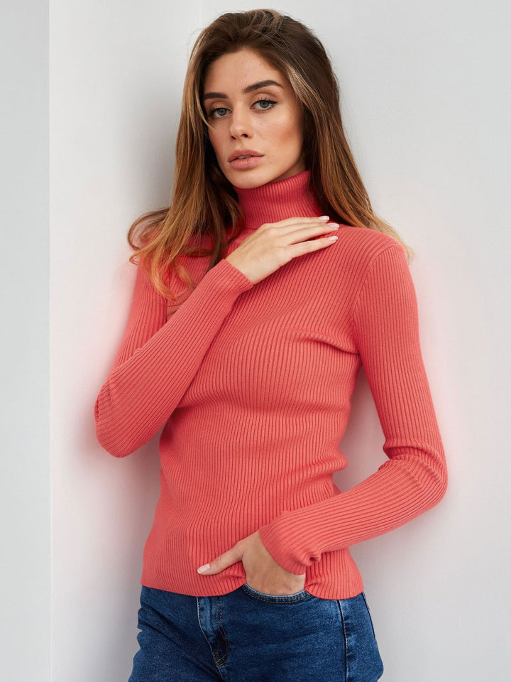 Pull long femme avec col haut et texture en fine côtes Chic & Stil