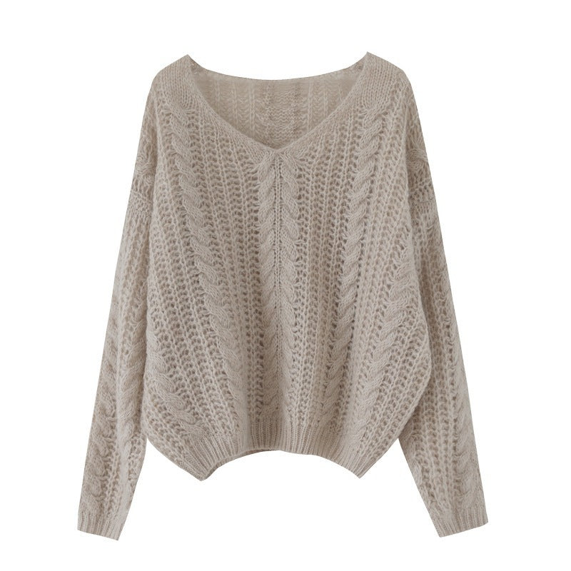 Chunky knit sweater for women with V-neck and airy structure Lune London