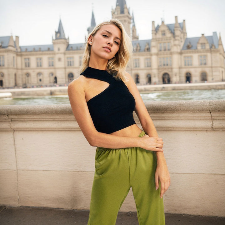 Asymmetrical short top for women with collar and gathers Chic & Stil