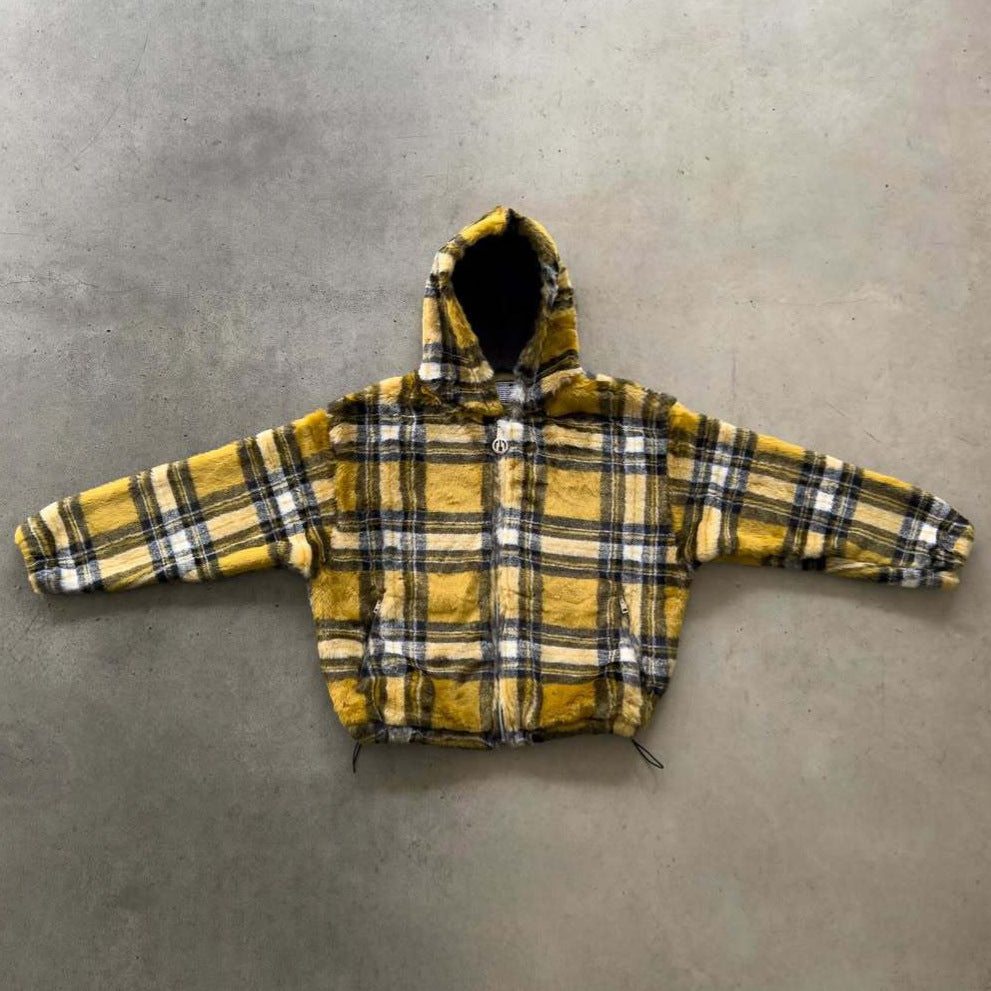 Veste à capuche pour femmes en motif à carreaux modernes avec poches zippées sur les côtés Chic & Stil