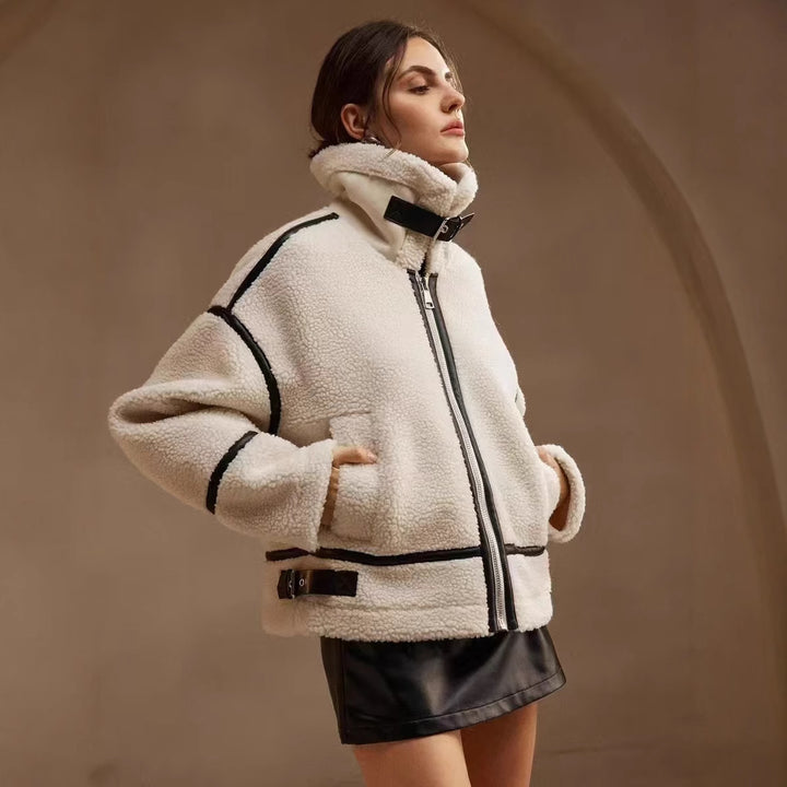 Faux fur jacket for women with high collar and elegant details Lune London