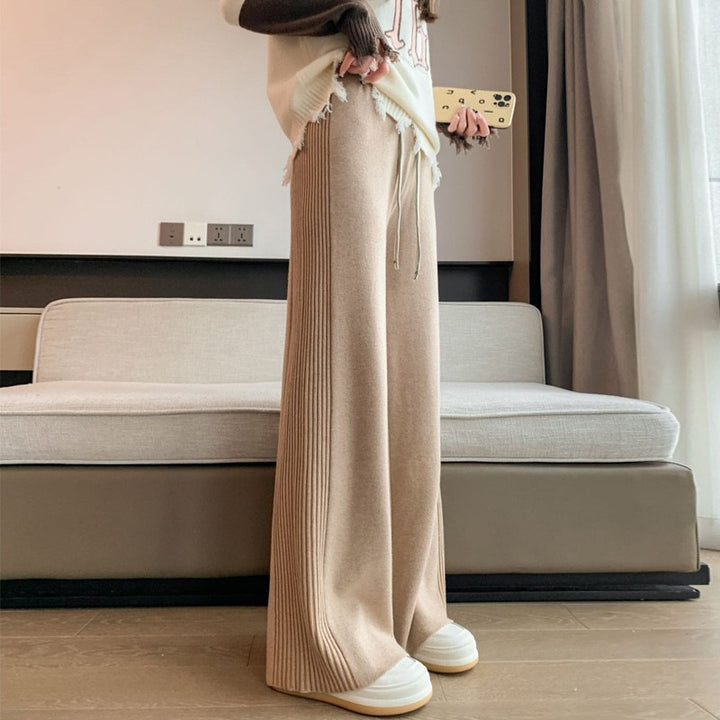 Pantalons plissés décontractés pour femmes avec taille élastique et poches latérales Chic & Stil
