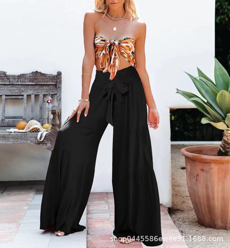 Wide Palazzo pants for women with high waist and belt at the waist Lune London