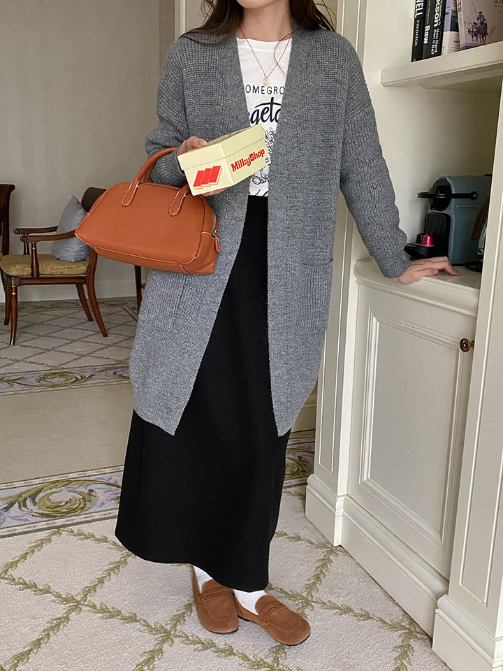 Women's cozy, lightweight knitted cardigan with two pockets Chic & Stil