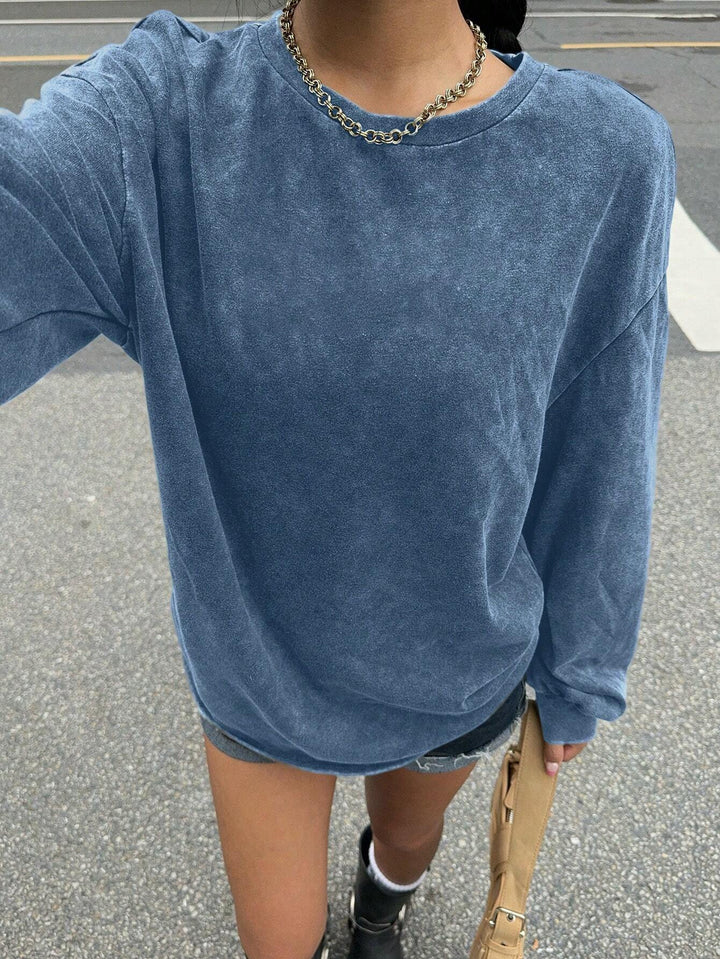 Casual sweatshirt for women with oversized fit and soft material Lune London
