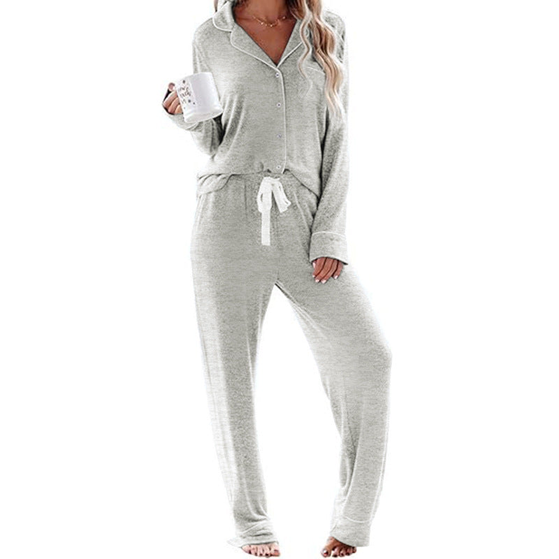 Women's pajama set made of soft, breathable material Lune London