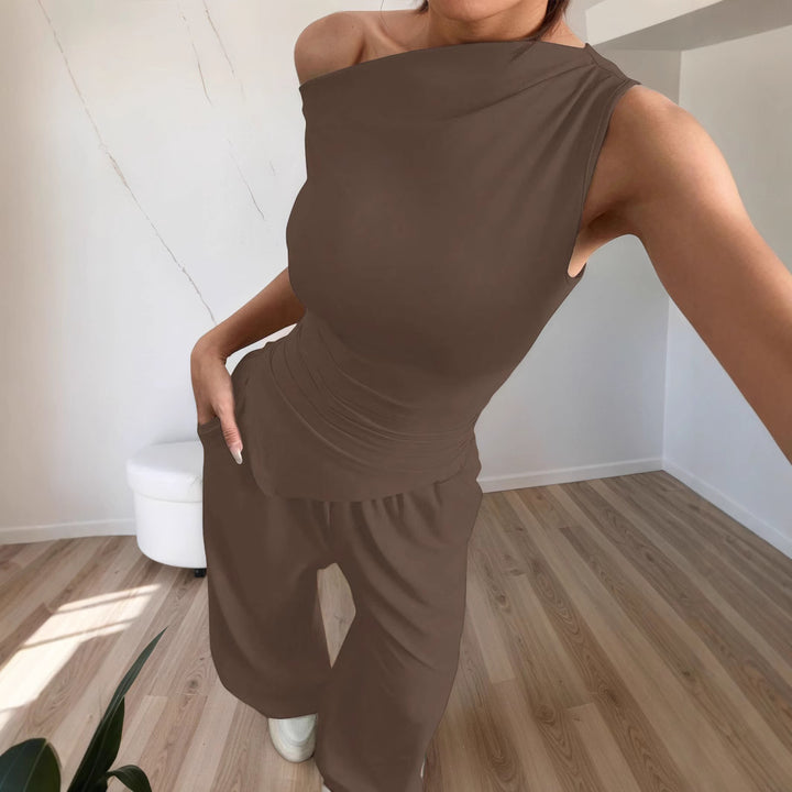 Combinaison tendance pour femme avec design asymétrique et poches Chic & Stil