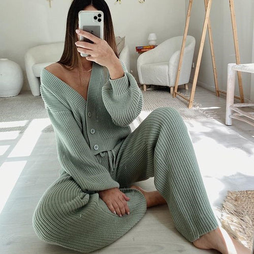 Knit loungewear set for ladies with button top and comfortable pants Lune London