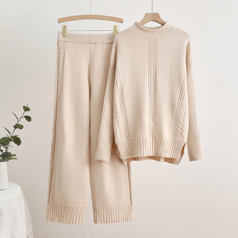 Comfortable knitted loungewear set for ladies with high cuffs and decorative braid patterns Lune London