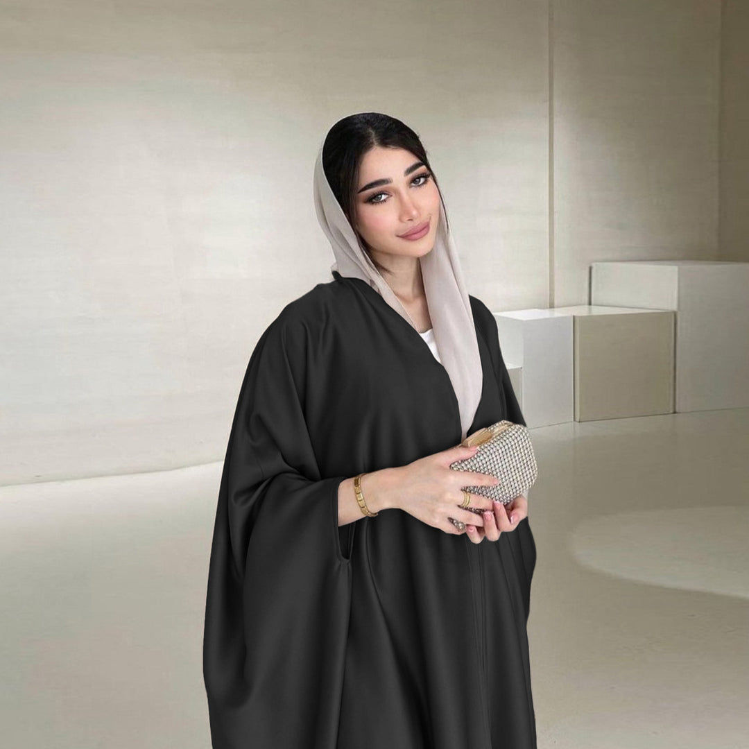 Elegant Abaya dress for women in soft material and generous cut Lune London