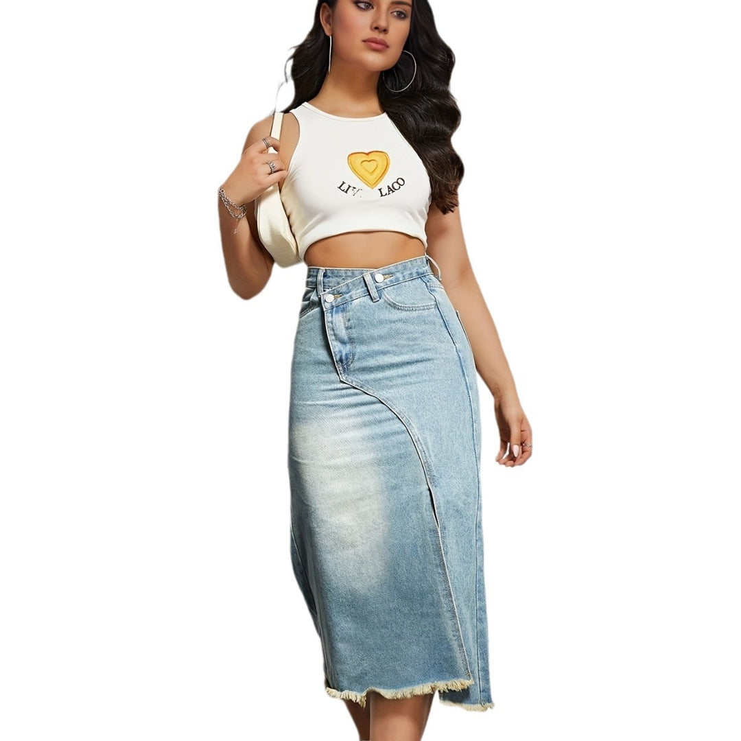 Women's midi denim skirt with high waist and stylish fringe hem