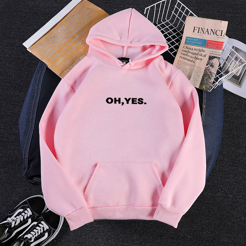 Women's hoodie with functional kangaroo pocket Chic & Stil