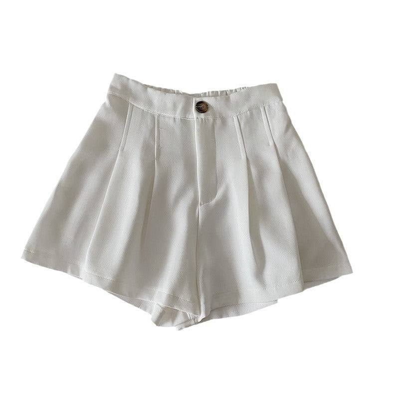 Women's elegant shorts with pleats and button detail