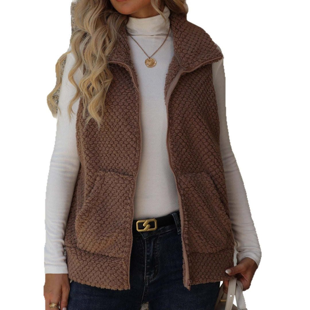 Fleece vest for women with practical pockets and chic collar Lune London