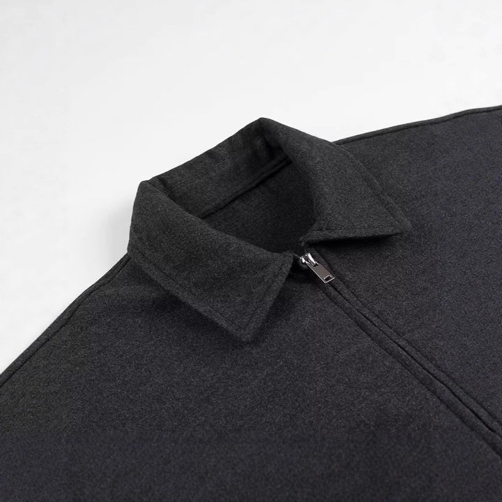 Casual cropped jacket for women with practical pockets and modern zipper Lune London