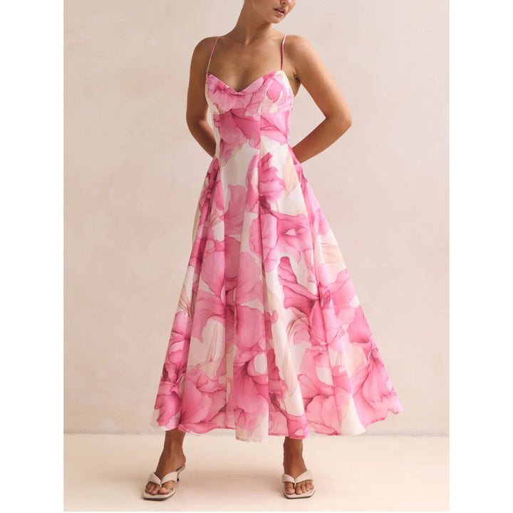 Ladies max dress with delicate floral design and sophisticated V-neck Lune London