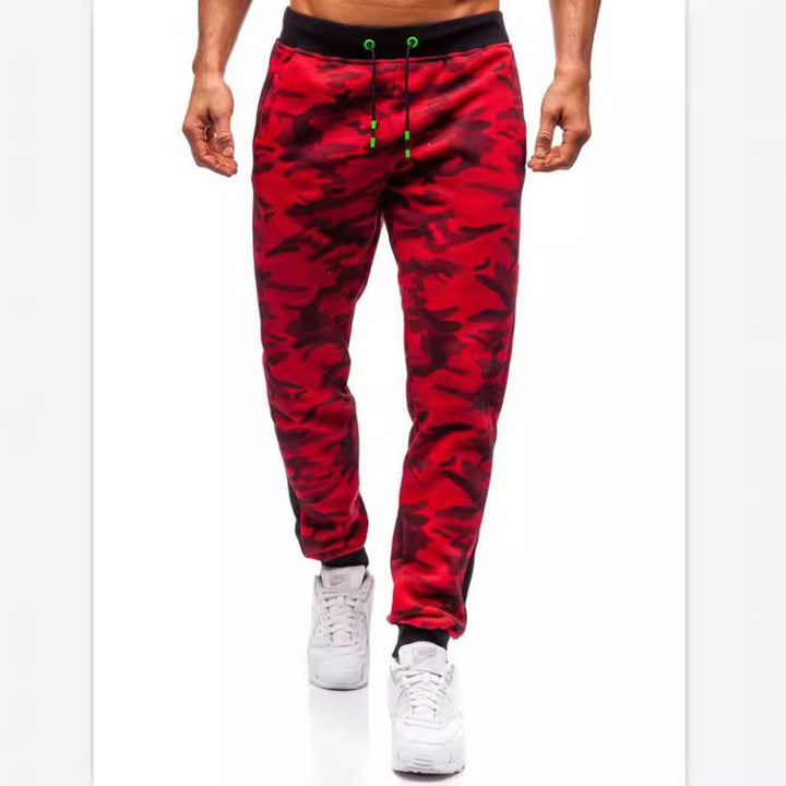 Comfortable sports pants for men with camouflage pattern and elastic waistband Lune London