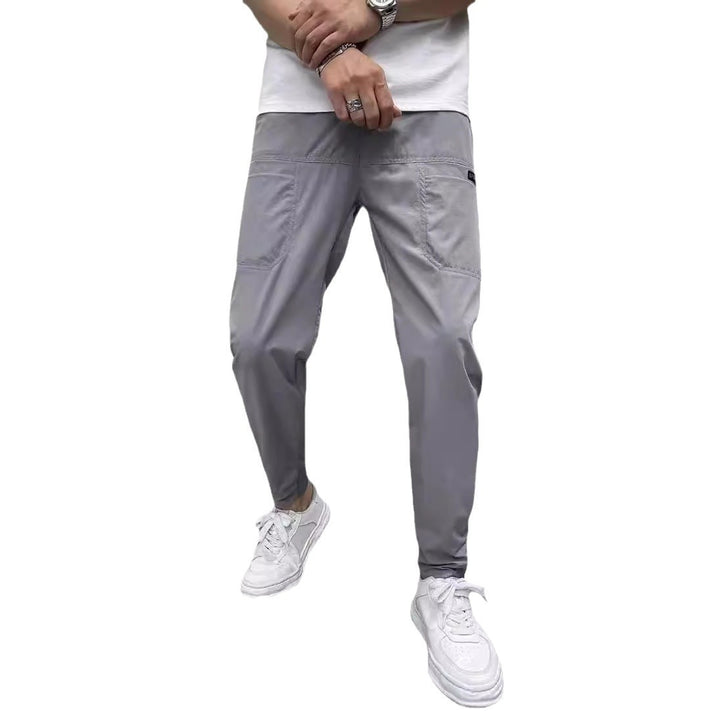 Leisure pants for men with practical pockets and elastic waistband Lune London