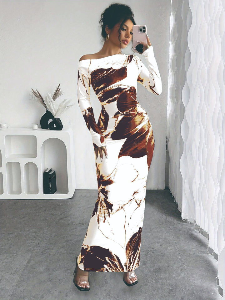 Elegant long dress with long sleeves for ladies with floral pattern Lune London