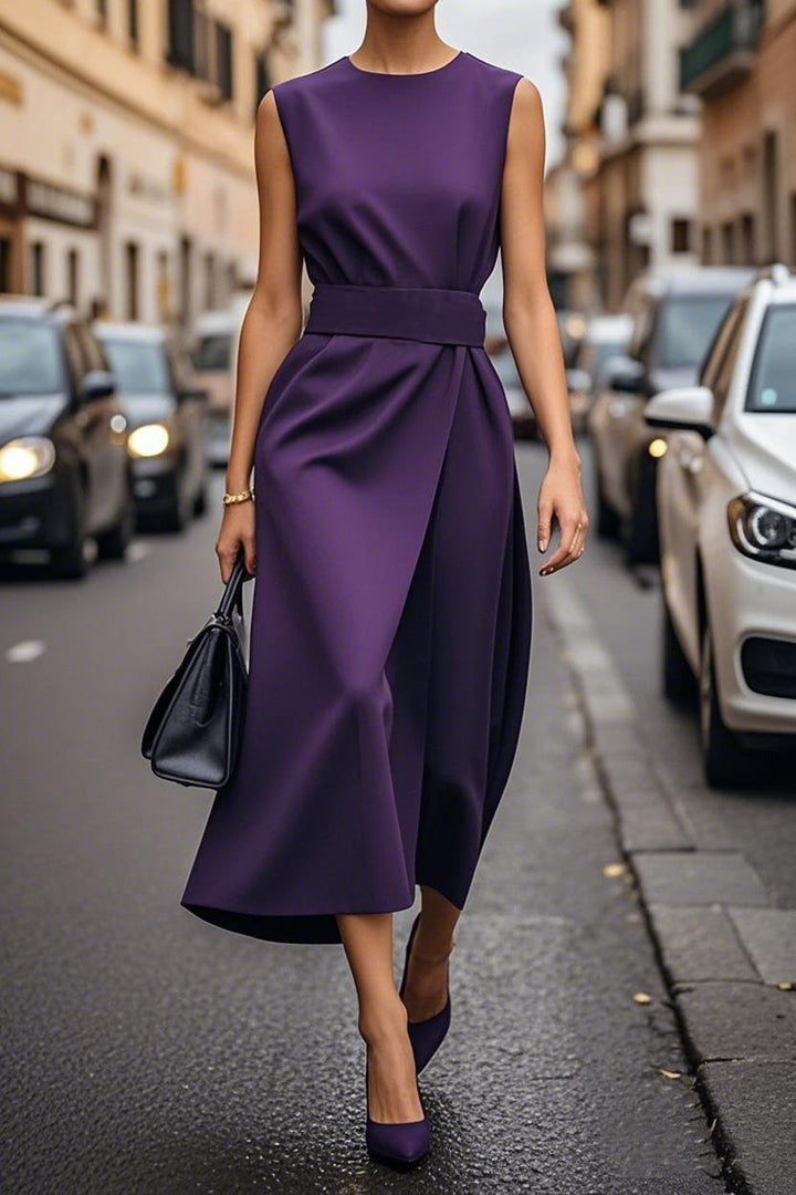 Women Elegant and Flowing Maxi Dress with Waist Belt Lune London