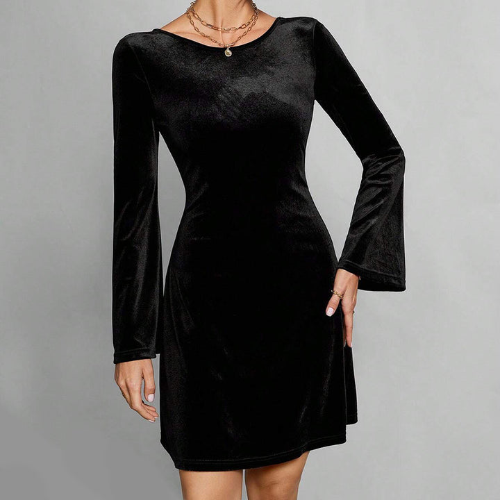 Ladies Elegant Velvet Midi Dress with Long Sleeves Lune London