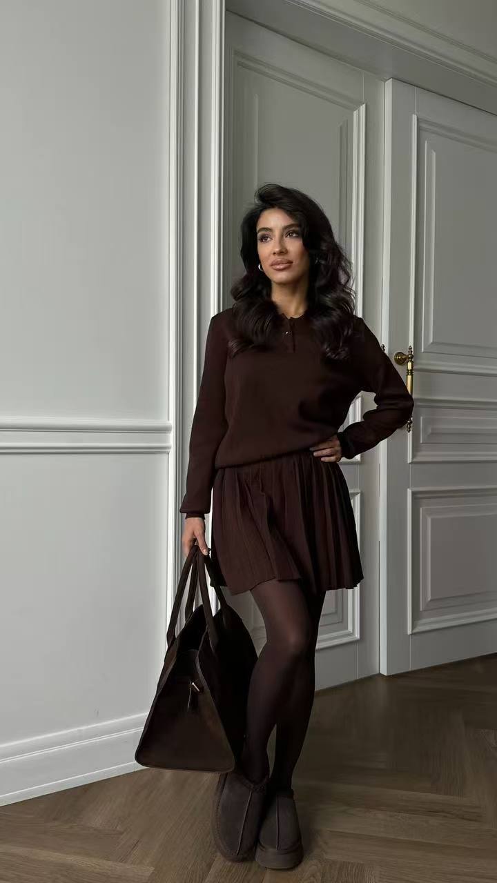 Robe sweat-shirt femme avec boutons et jupe plissée Chic & Stil