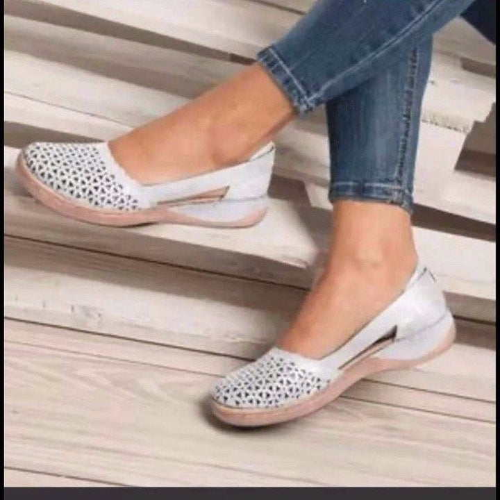 Breathable casual shoes for women with closed heel Lune London