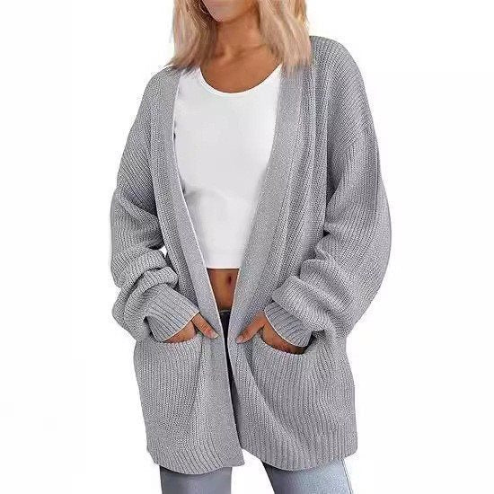 Casual knit cardigan for women with an oversized fit and practical pockets Lune London