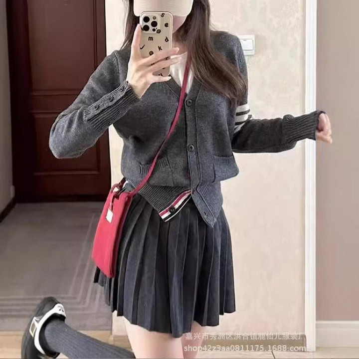 Knit jacket for women with high pockets and graphic accents Lune London