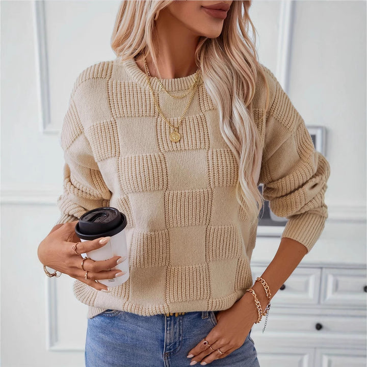 Women's sweater with a modern square design Lune London