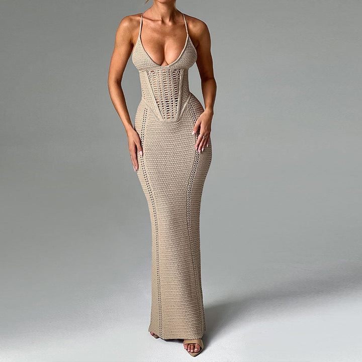 Ladies Elegant Maxi Dress with refined ribbed design and deep V-neck Lune London