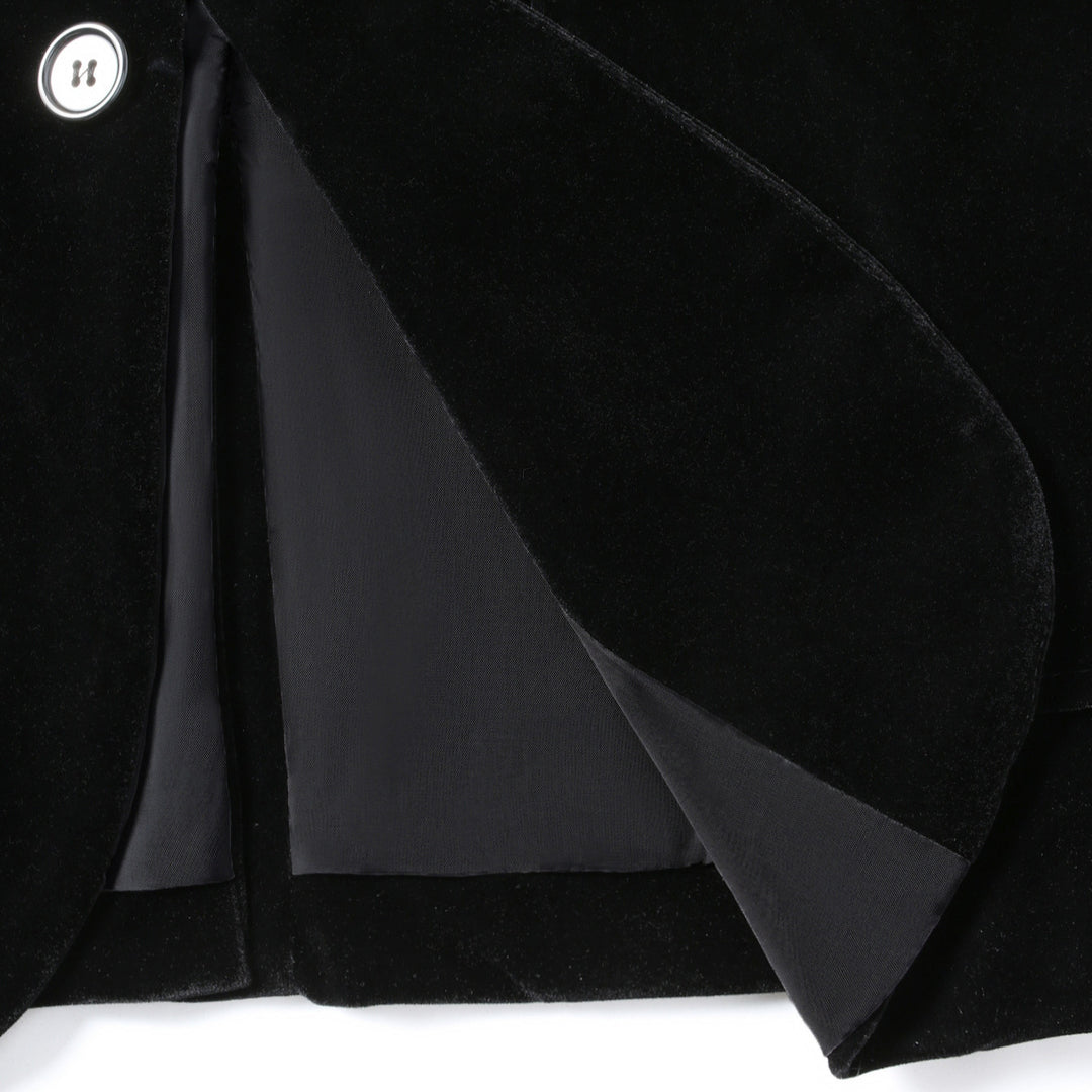 Elegant velvet jacket for men with fine details Lune London