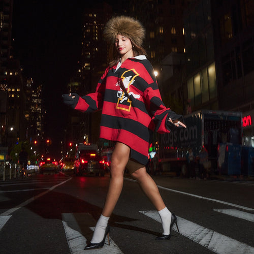 Oversized sweater for women with a striking graphic design and a modern collar Lune London