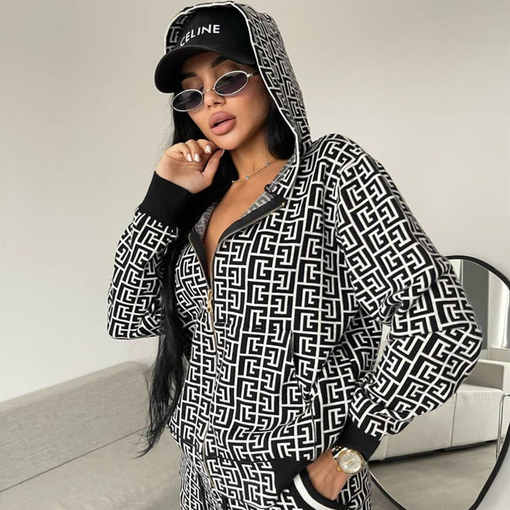 Knit loungewear set for women with graphic pattern Lune London