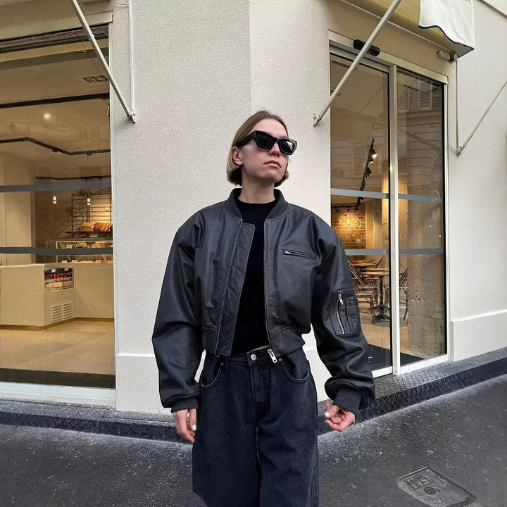 Women's biker jacket in high-quality faux leather with practical pockets and elastic cuffs Lune London
