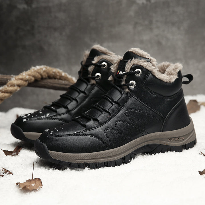 Ladies' hiking boots with insulated lining and non-slip sole Lune London