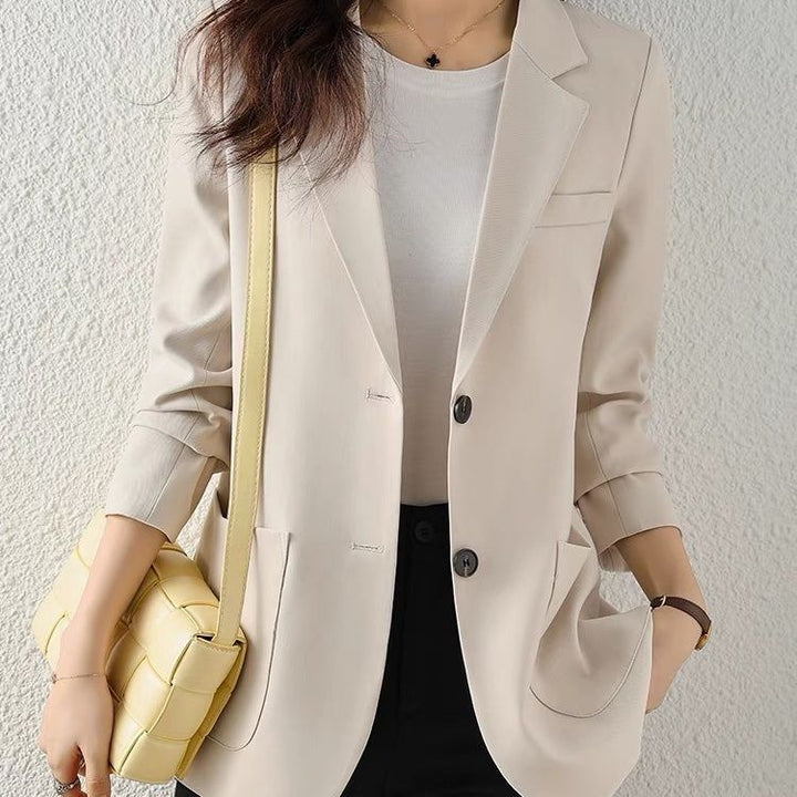 Blazer féminin élégant et moderne avec poches à rabat Chic & Stil