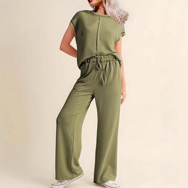 Women Comfortable jumpsuit with wide legs and elastic waistband Lune London