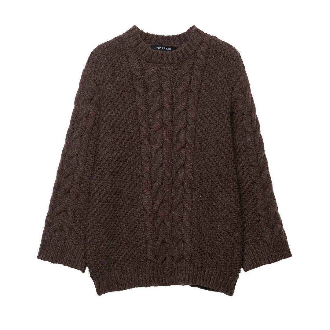Chunky knit sweater for women with round neck and relaxed fit Lune London
