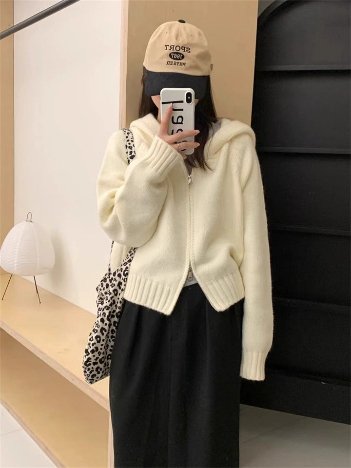 Ladies warm knit jacket with hood and pockets Lune London
