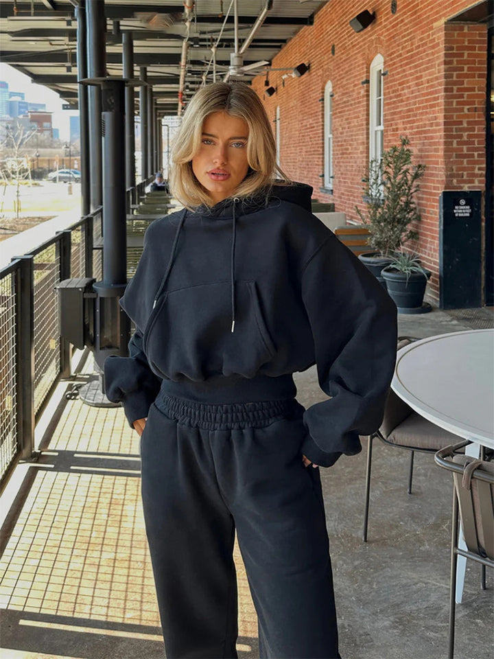 Lune London women's trendy cropped hoodie and relaxed jogger pants set