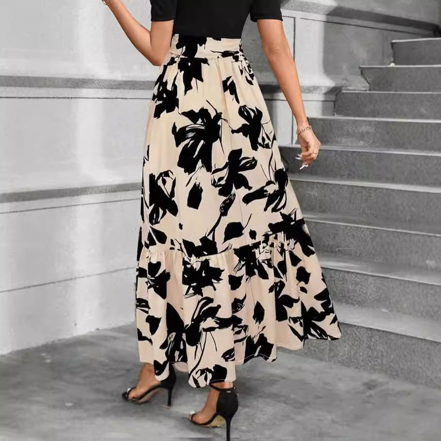 Jupe maxi pour femmes avec coupe volumineuse et design floral Chic & Stil