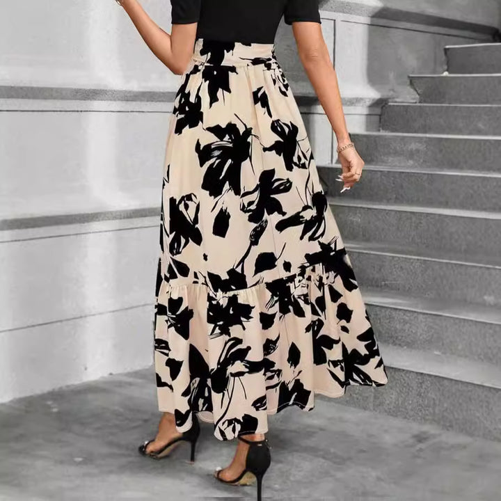Jupe maxi pour femmes avec coupe volumineuse et design floral Chic & Stil