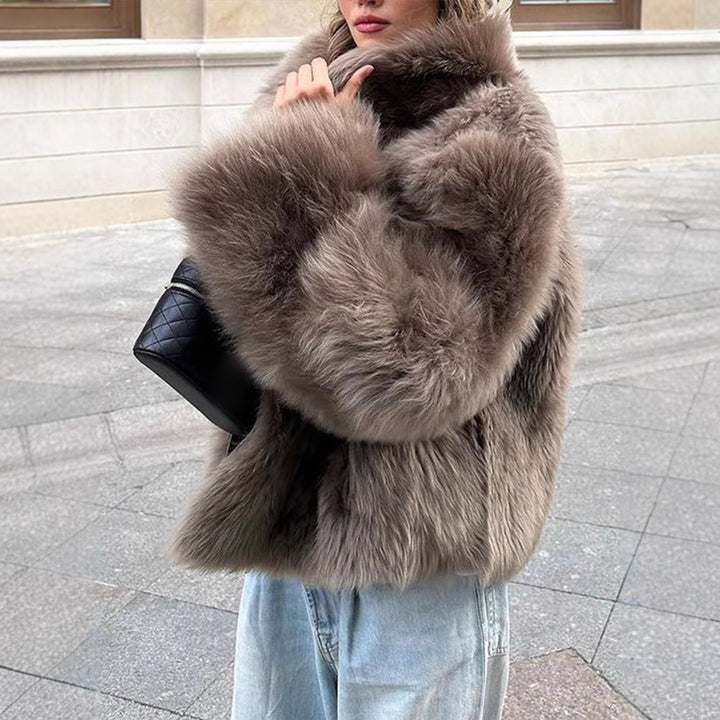 Ladies Short Faux Fur Coat with Large Collar Lune London