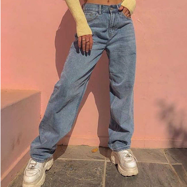 Women's wide High-Waist Jeans with a casual cut and fashionable accents Lune London
