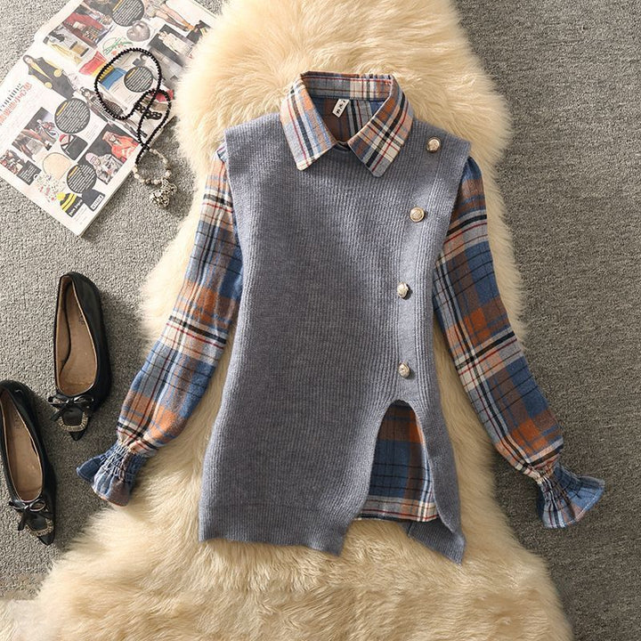 Knitted vest for women with an elegant V-neck and Lune London button details