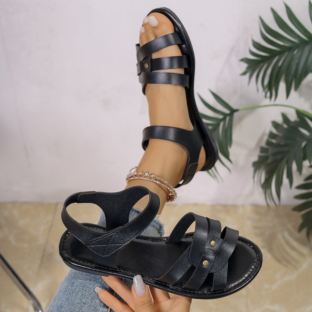 Sandals for women with a casual and modern design Lune London