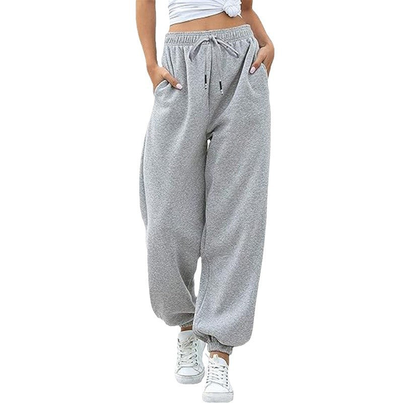 Casual pants for women with elastic waistband and side pockets Lune London